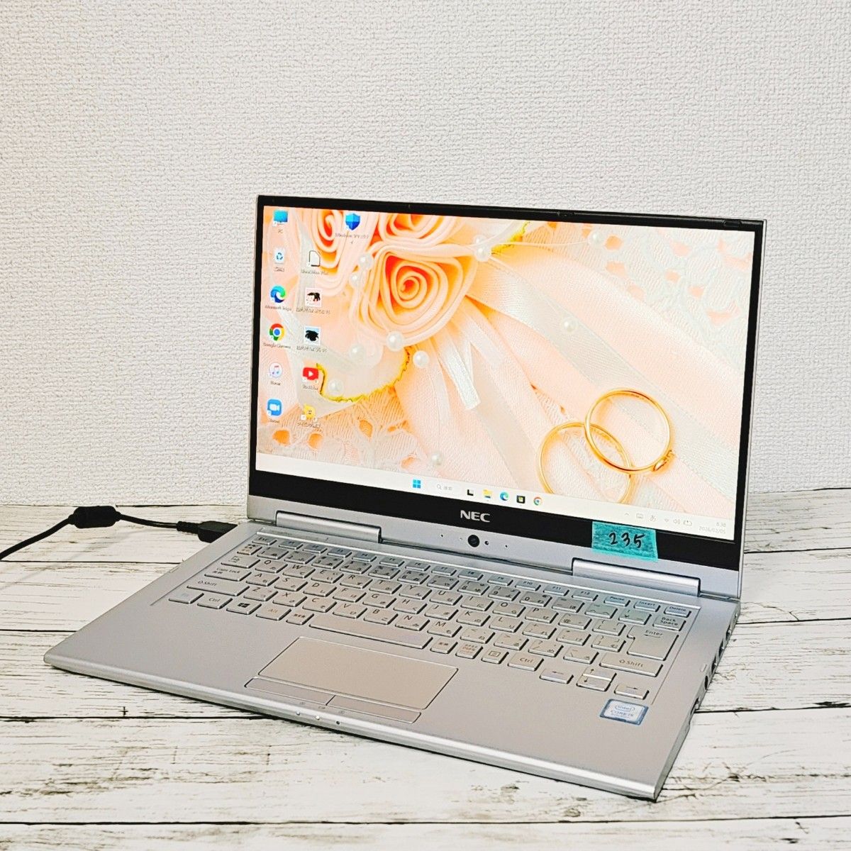 第8世代 Core i5 タッチパネルで操作OK タブレットPC SSD Windows11