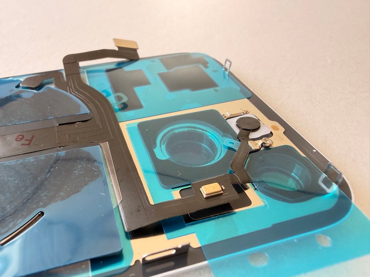 iPhone 15 用 新品バックパネル バックガラス 背面割れの交換用に