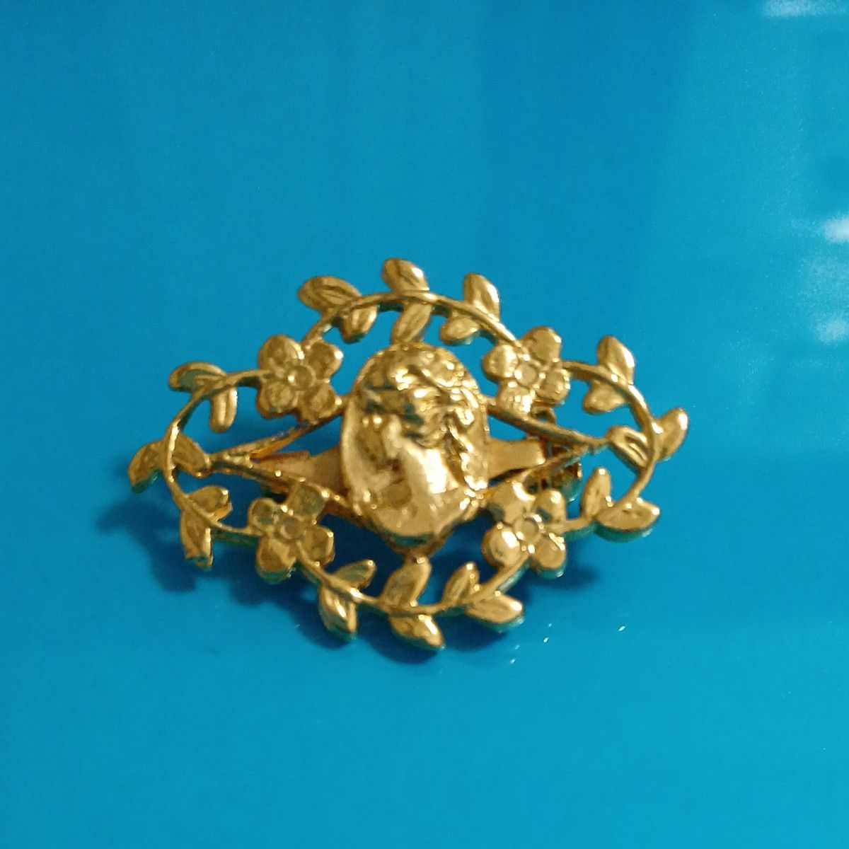 ヴィンテージ ミニブローチ ゴールドカラー カメオ｜Yahoo!フリマ（旧