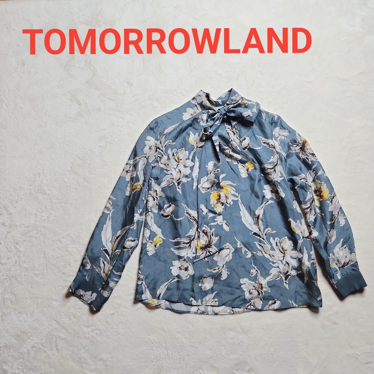 極美品 トゥモローランド シルクプラムフラワープリント ボウタイ