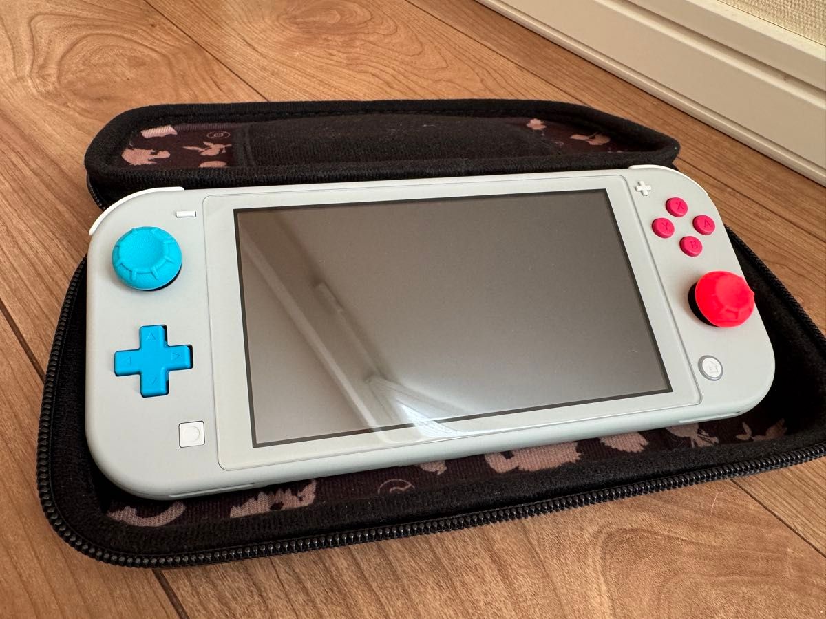 限定モデル ニンテンドースイッチライト ザシアン・ザマゼンタ