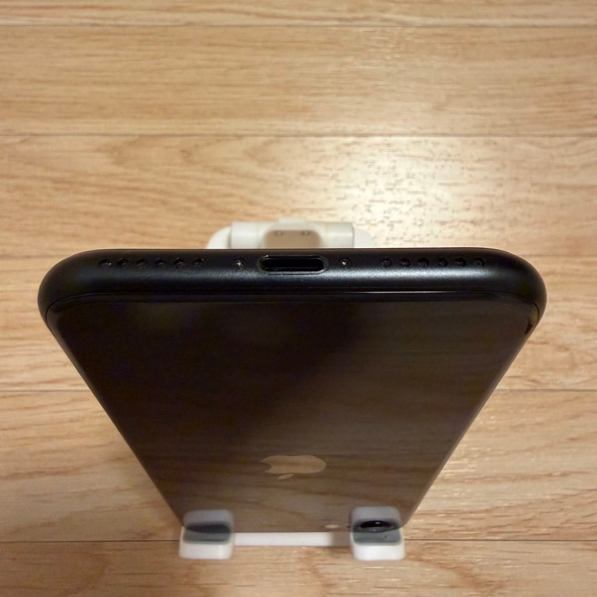 Apple アップル iPhone アイフォン SE 第2世代 64GB Black ブラック