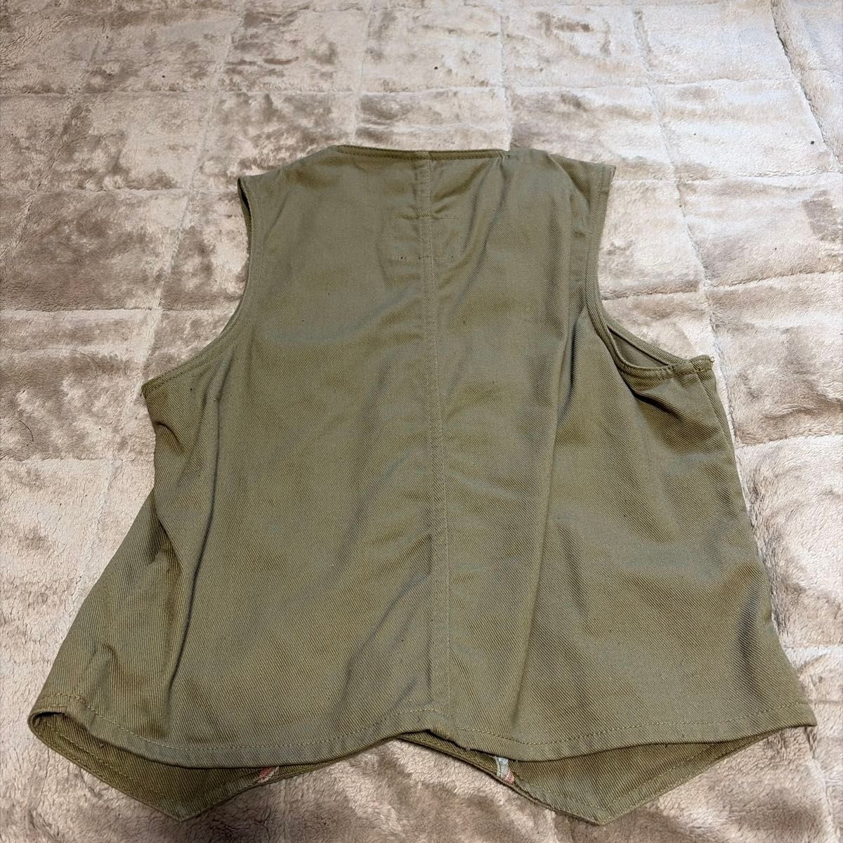 ベスト ネイティブ柄 オルテガ柄 Mサイズ ベージュ｜Yahoo!フリマ（旧