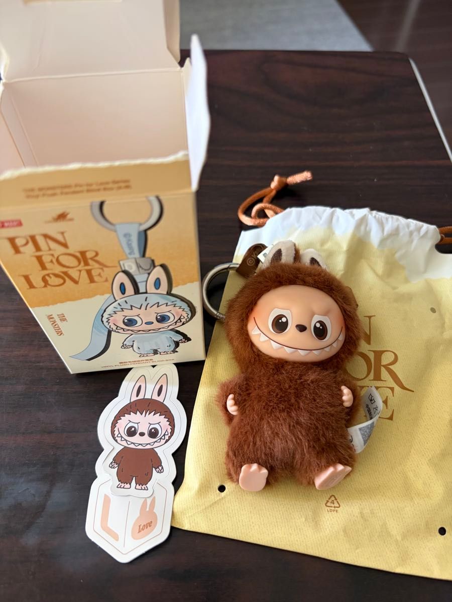 THE MONSTERS PIN FOR LOVE シリーズ ぬいぐるみペンダント【A-M