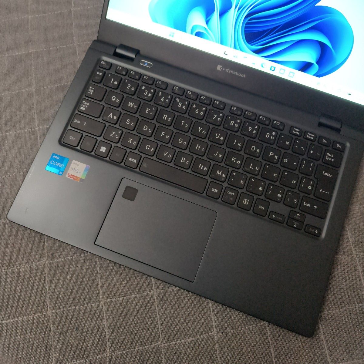 美品 Dynabook 超軽量 爆速 13世代i5 16GB 512GB 16 G83/LW Office