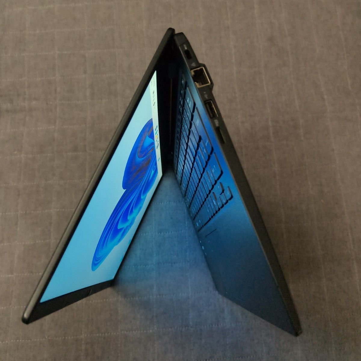 美品 Dynabook 超軽量 爆速 13世代i5 16GB 512GB 55 G83/LY Office2024