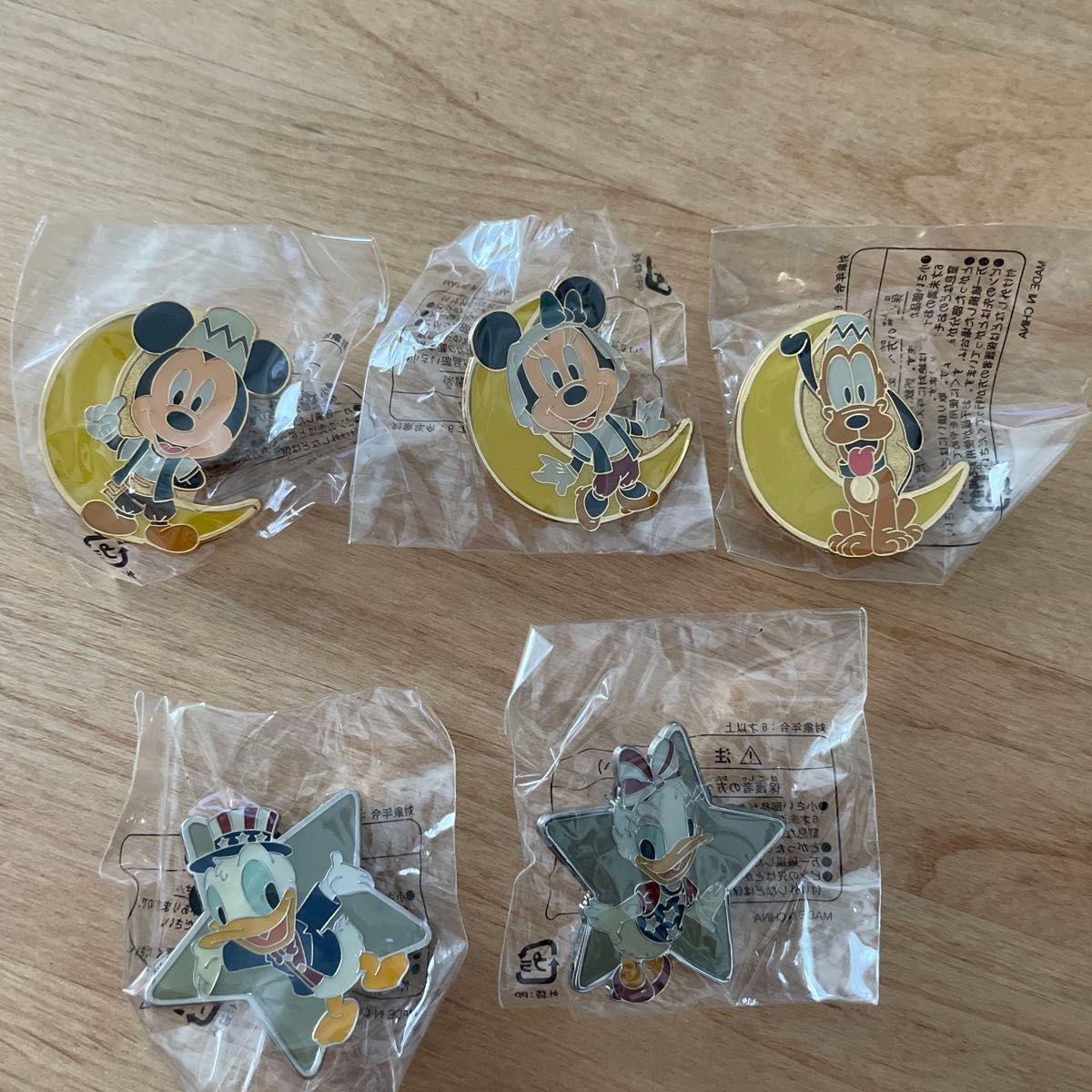 ディズニー ピンバッジ 5個セット ミッキー ミニー プルート ドナルド