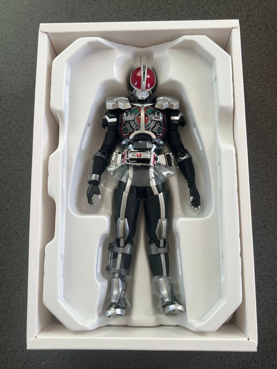 S H Figuarts 真骨彫製法 仮面ライダーファイズ アクセルフォーム