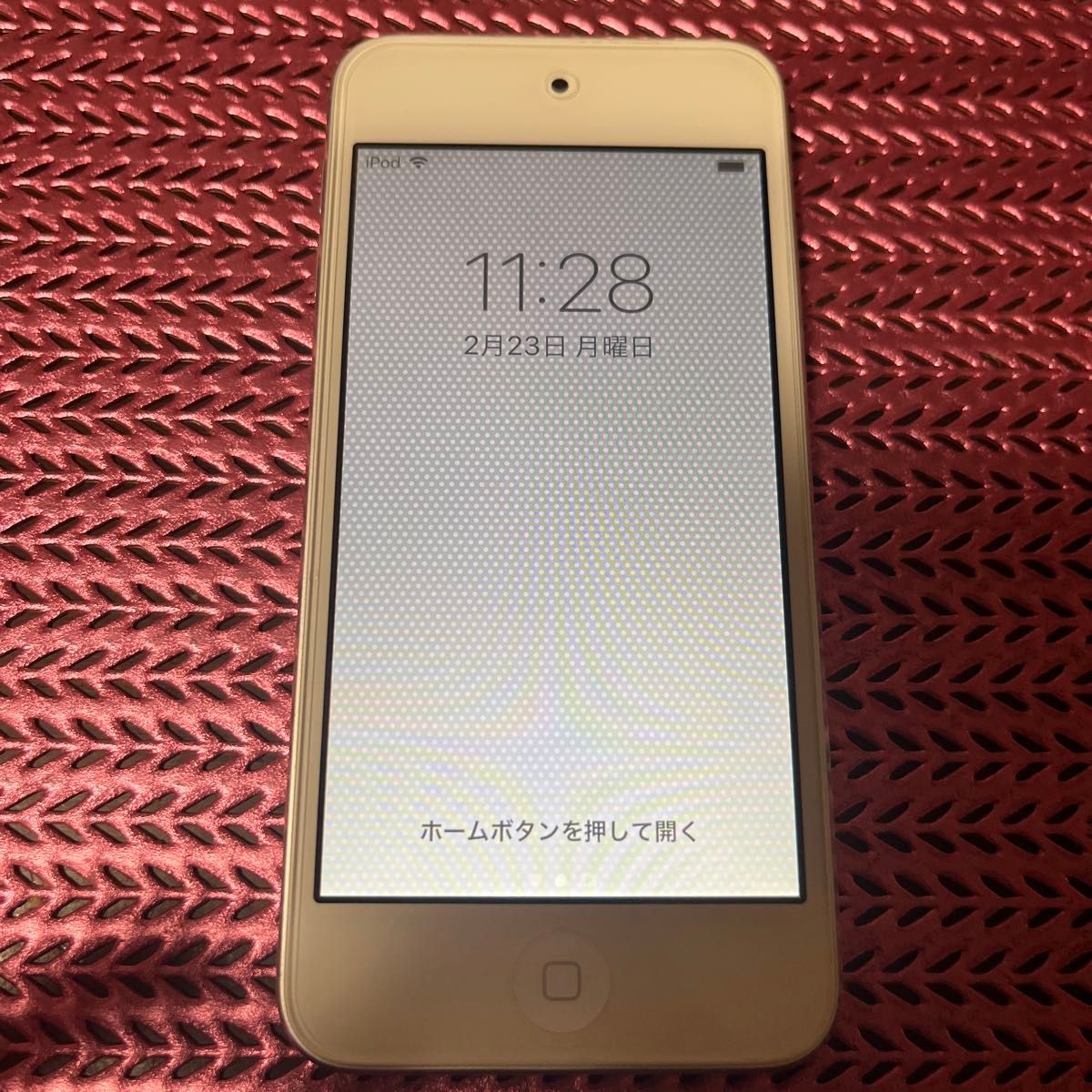 美品 ①Apple 第6世代 iPod touch 32GB MKHX2J/A A1574 シルバー 初期