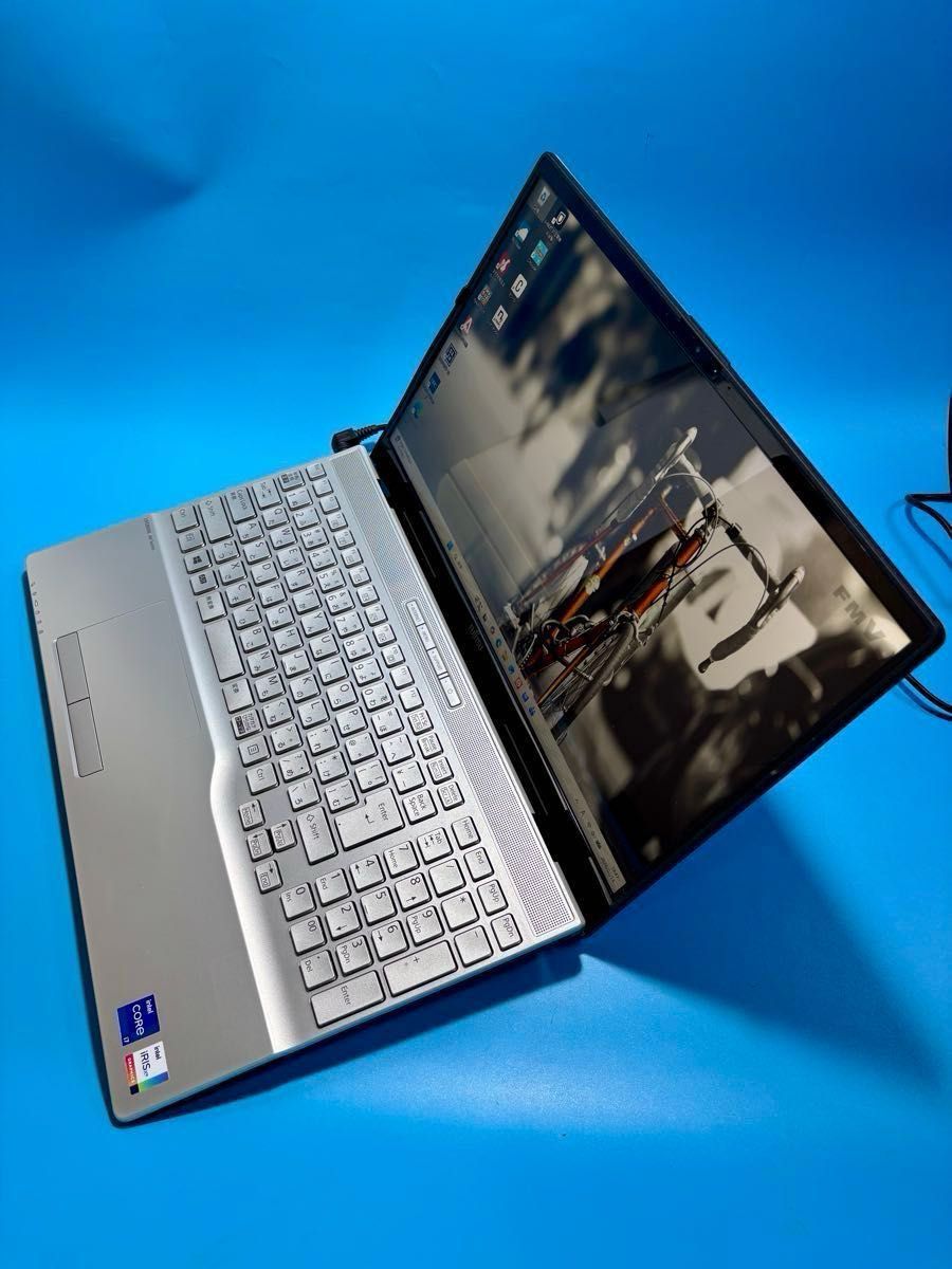 富士通 LIFEBOOK AH55/E3 i7 1165G7 SSD 2TB メモリ32GB Windows11