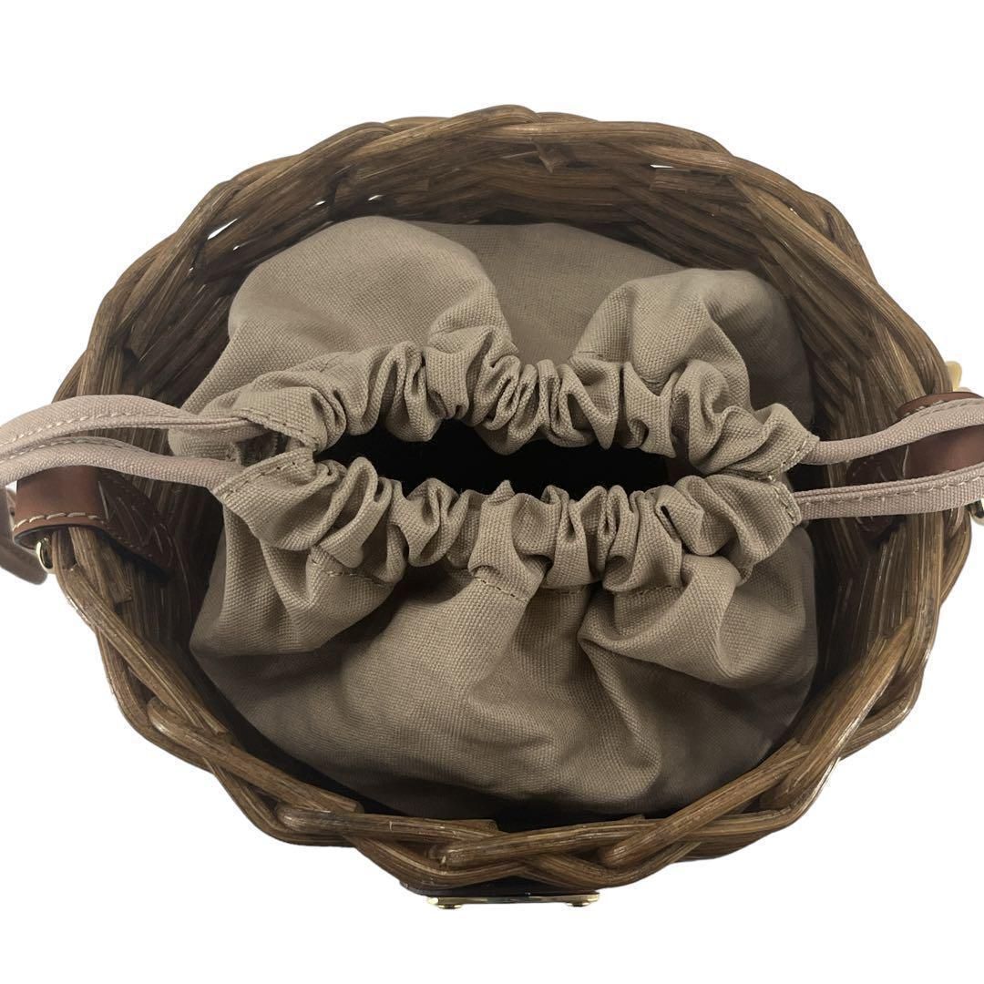 アタオ 2way かごバッグ ショルダーバッグ ロゴプレート 巾着 ラフィア