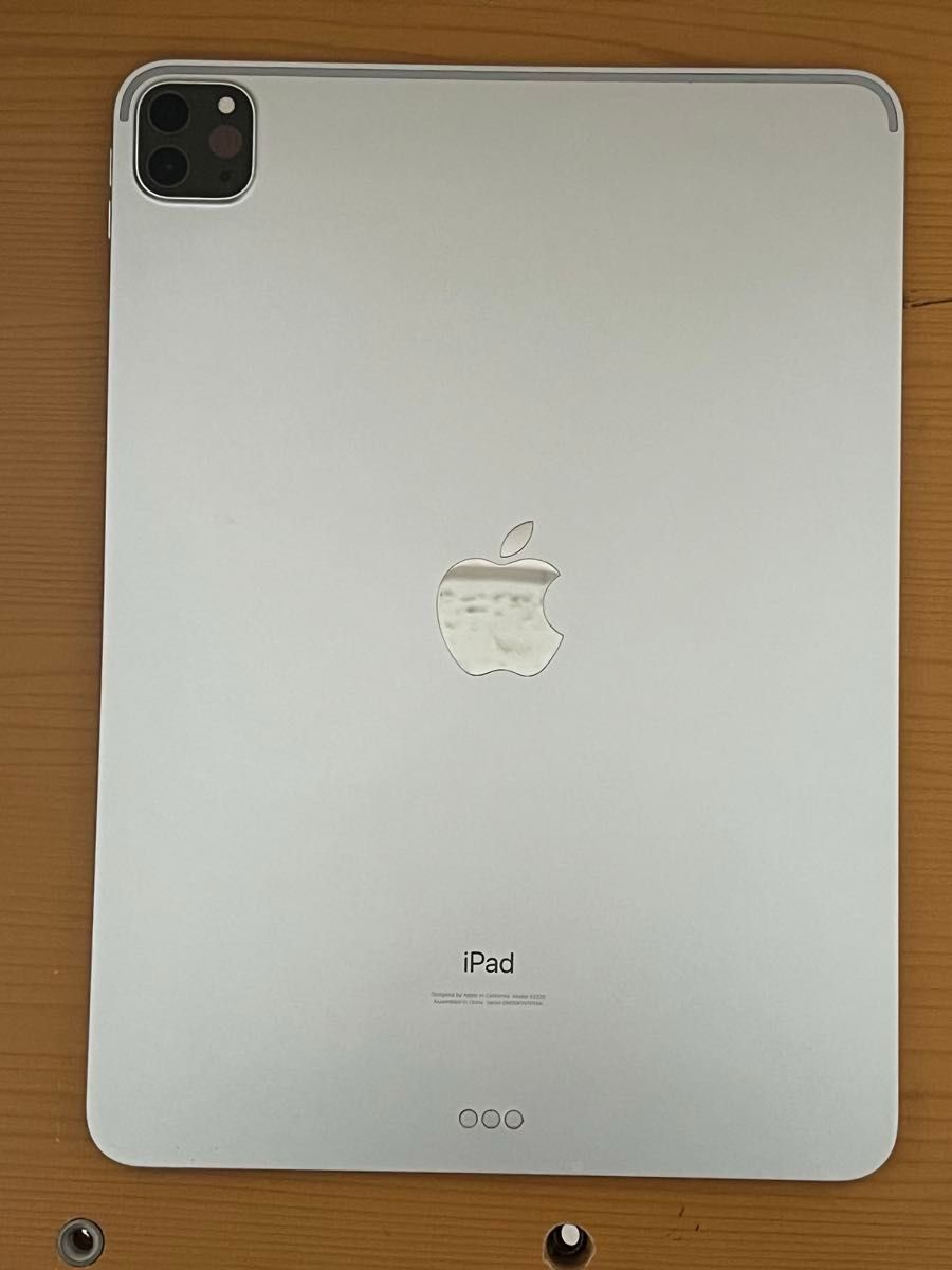 ジャンク品】iPad Pro 12.9 第2世代 256GB シルバー 箱あり iPad Pro