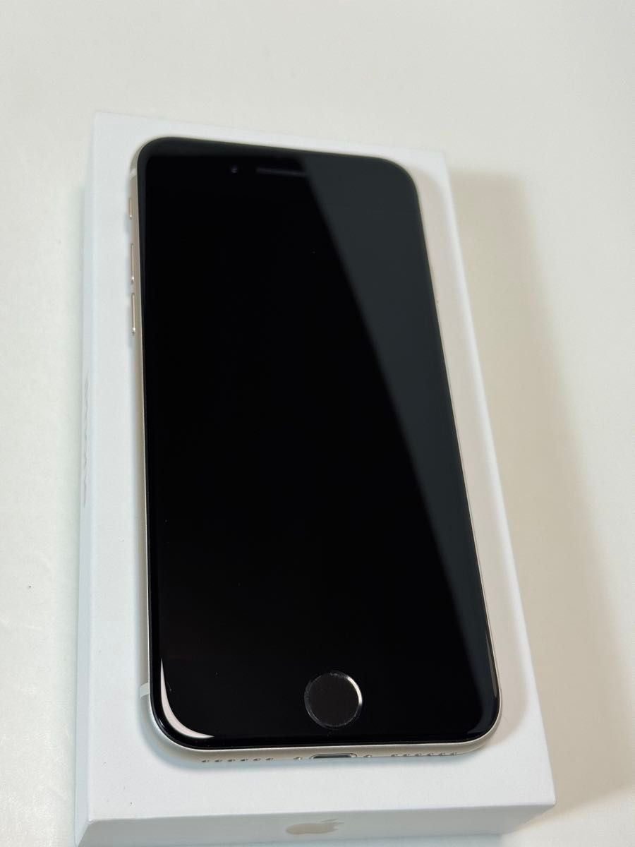 超美品 iPhone SE 第3世代 64GB スターライト 純正バッテリー100