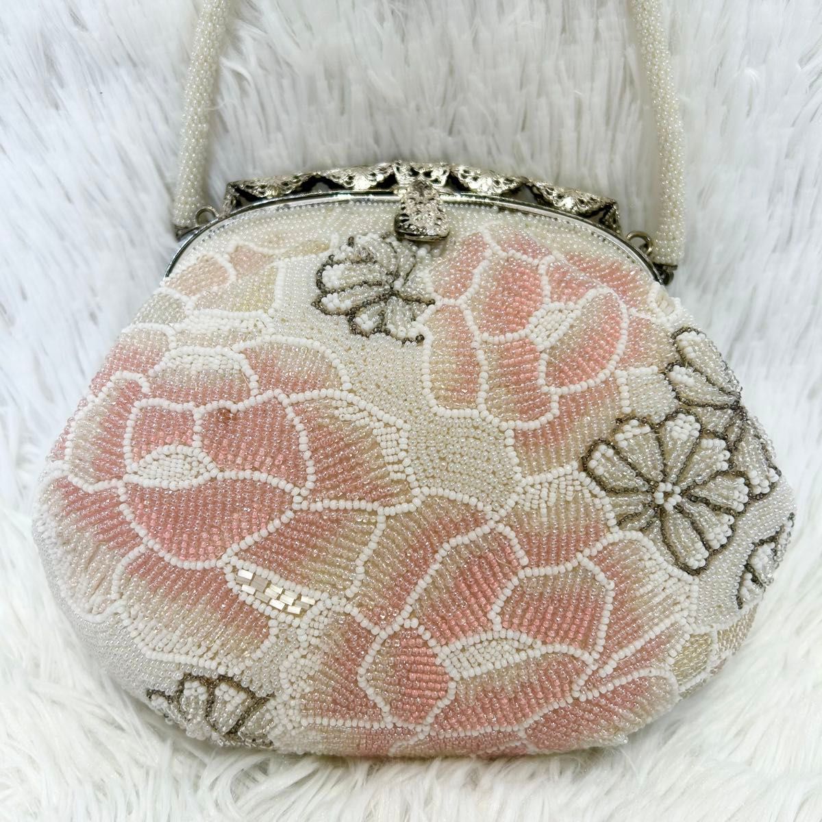 美品 1点物】ビーズバッグ 総ビーズ がま口 花柄 着物 和装 ビンテージ