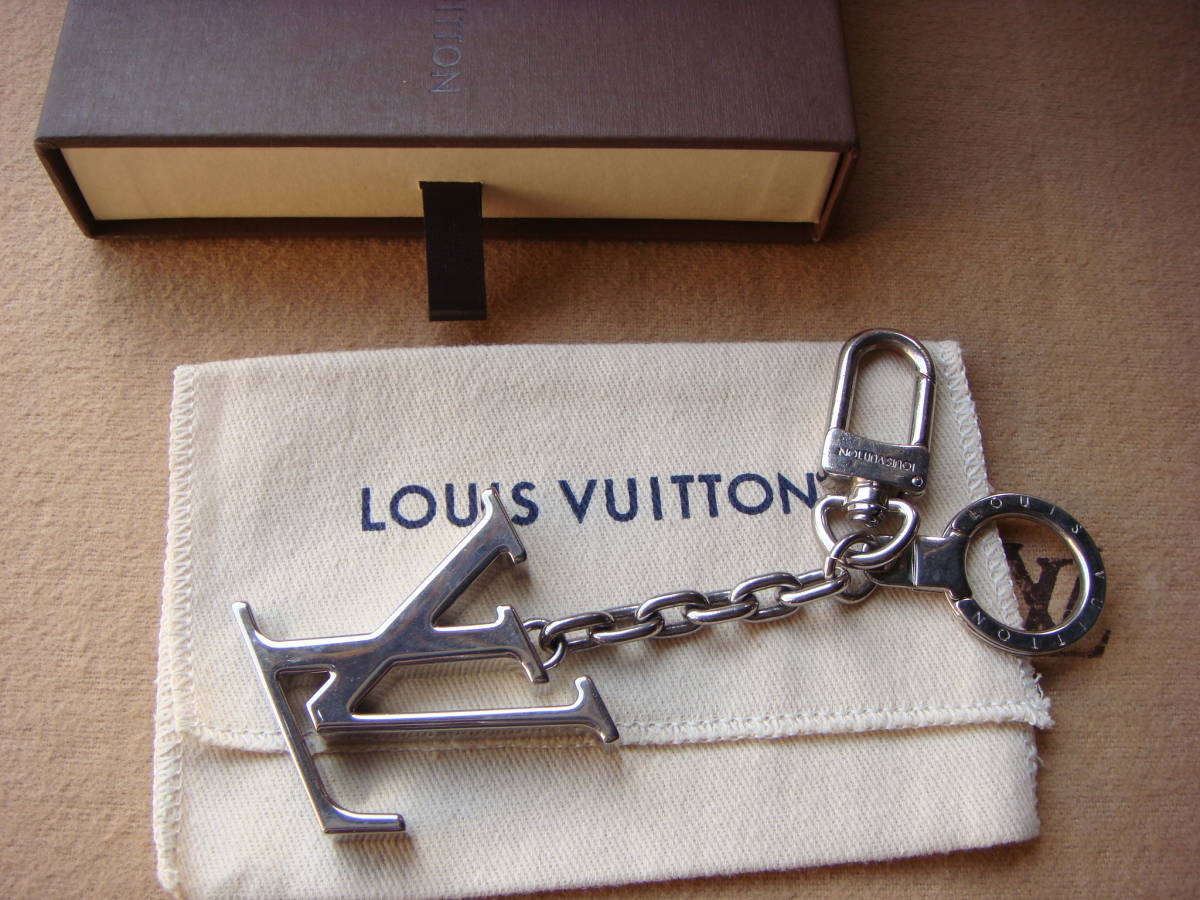 Yahoo!オークション - 美品 ルイヴィトン ポルトクレ イニシャル LV キ