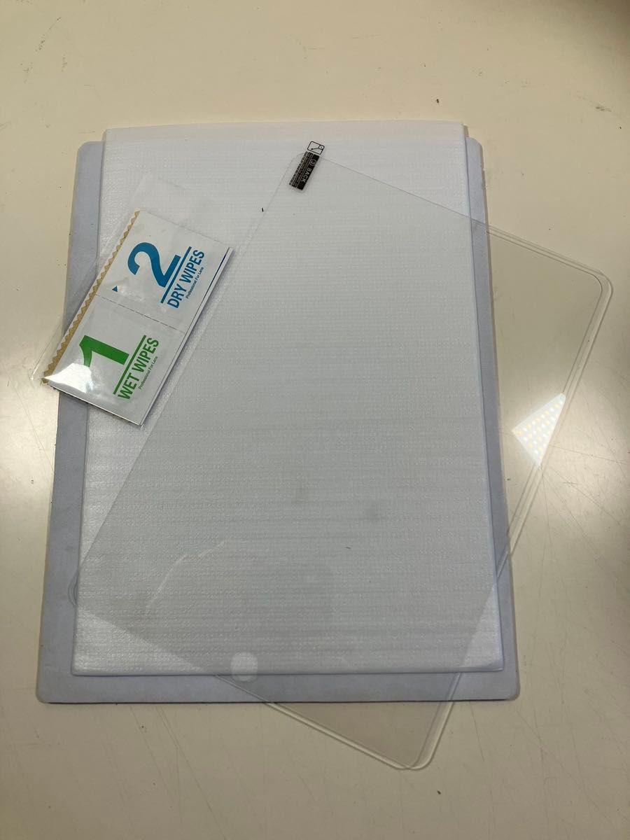 iPad 第8世代 32GB シルバー Wi-Fiモデル カバーガラス付｜Yahoo