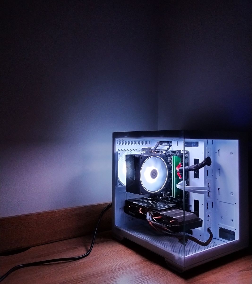 ゲーミングPC/Core i7 8700/RX6600/メモリ16GB/SSD500GB/最新Office