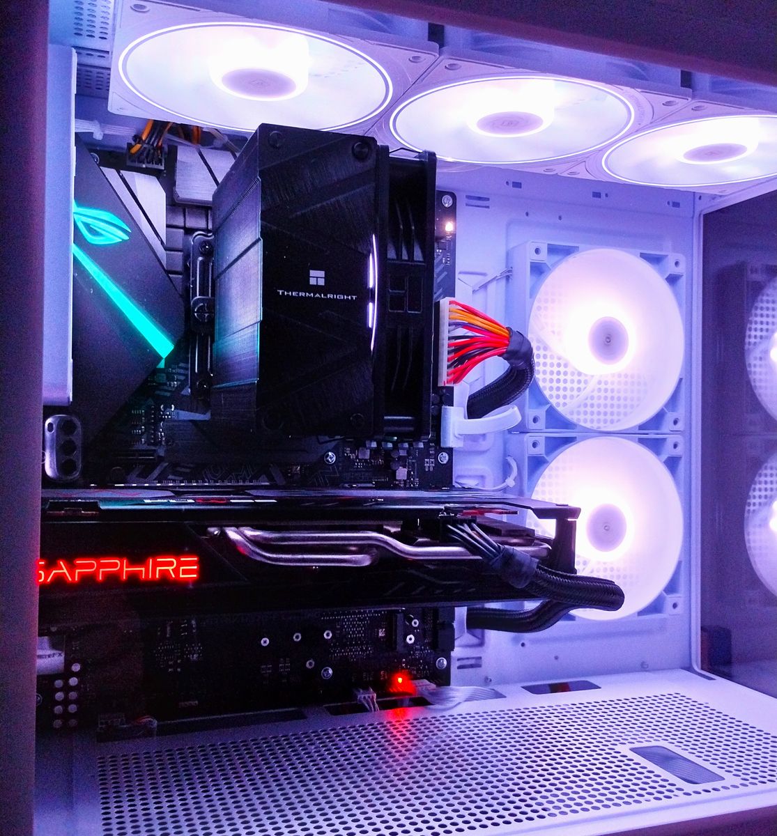 ゲーミングPC/Core i7 8700/RX5600XT/メモリ16G/小型 ゲーミングPC