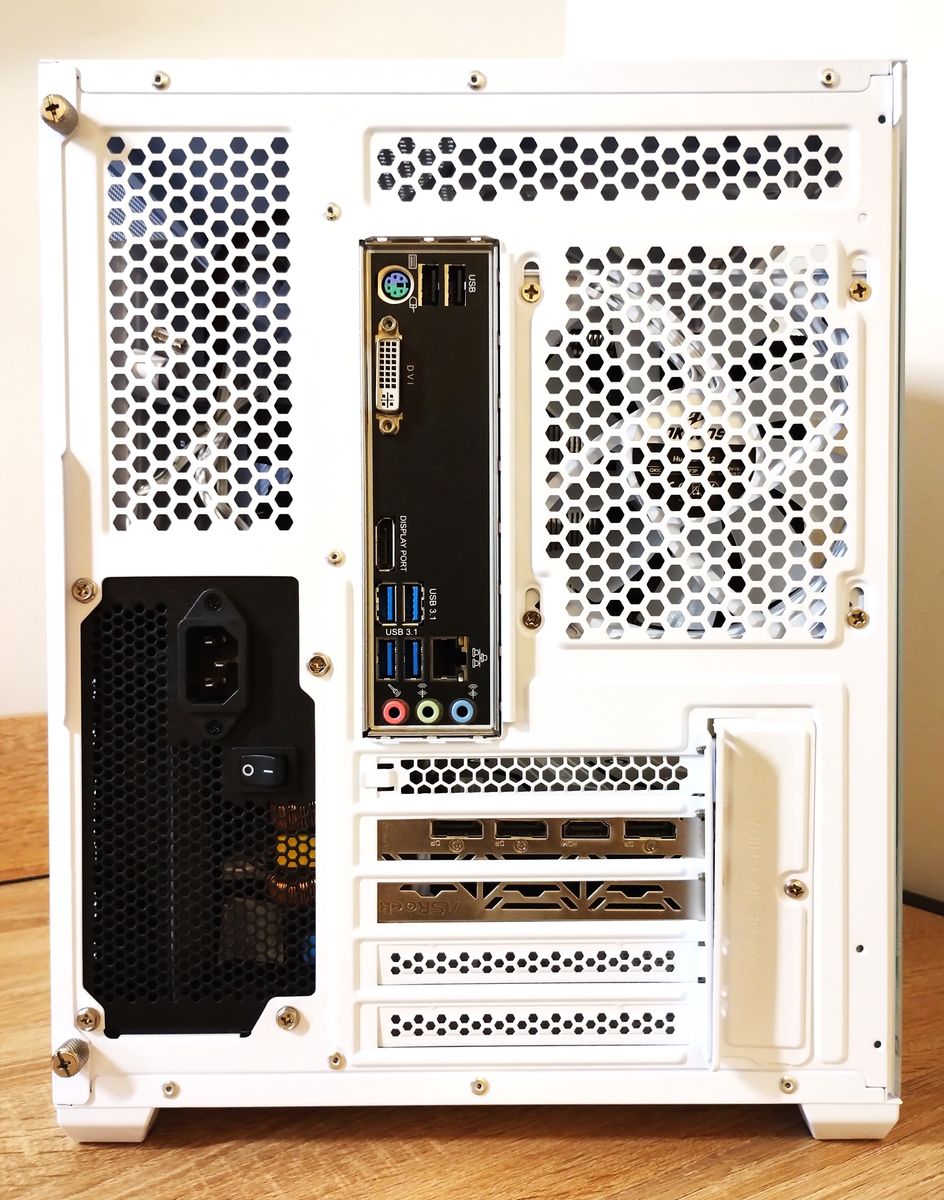 ゲーミングPC/Core i7 8700/RX6600/メモリ16GB/SSD500GB/最新Office