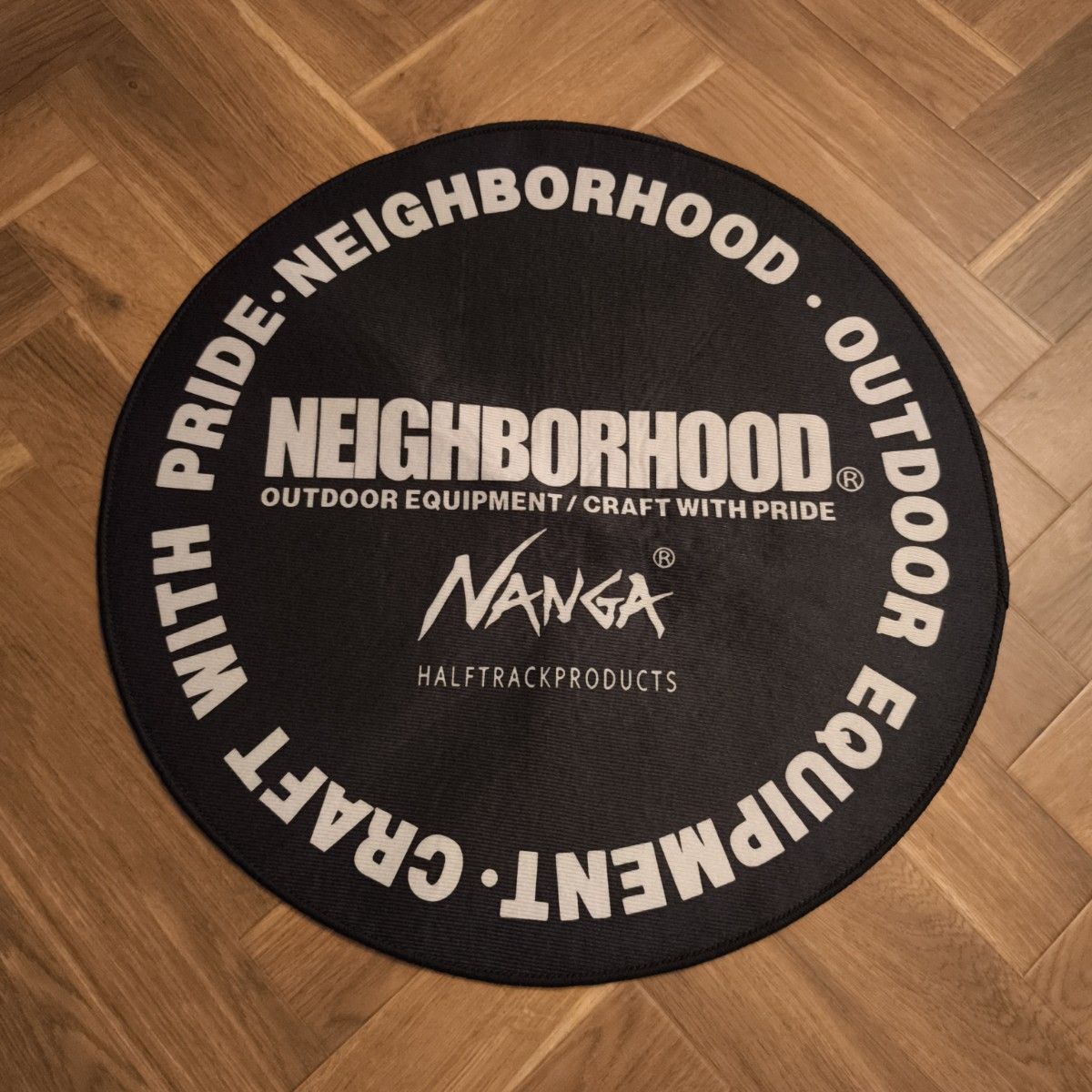 ネイバーフッド × ナンガ アクセントラグ ラグ フロアマット ロゴ