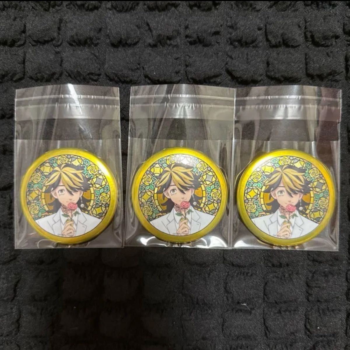 DMMスクラッチ スーツセレクション 缶バッジ 羽宮一虎 スーツ｜Yahoo