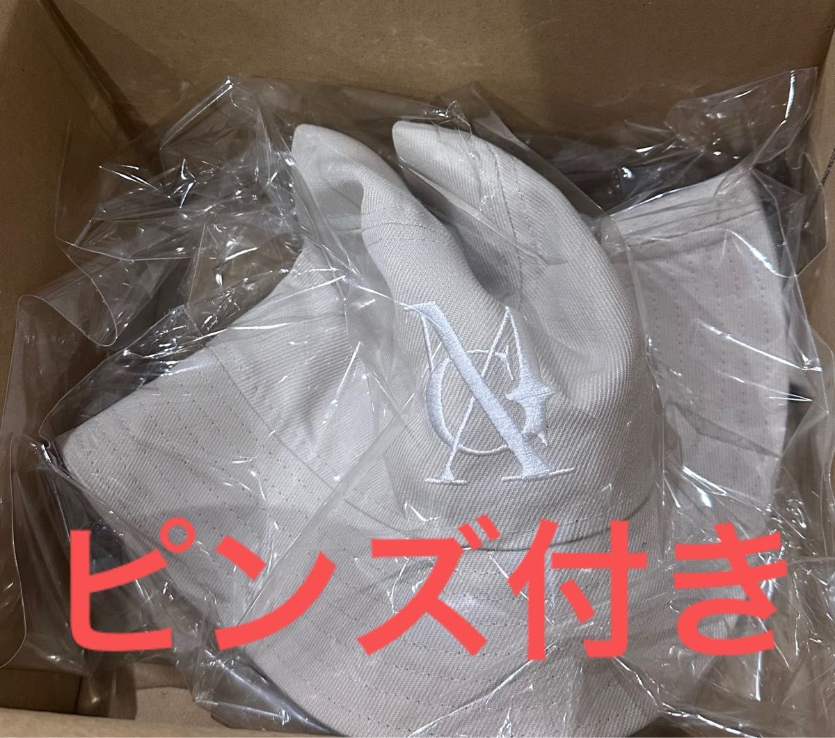 ミセスxスニダン ニューエラBUCKET01 MGA LOGO HAT ベージュ ピンズ