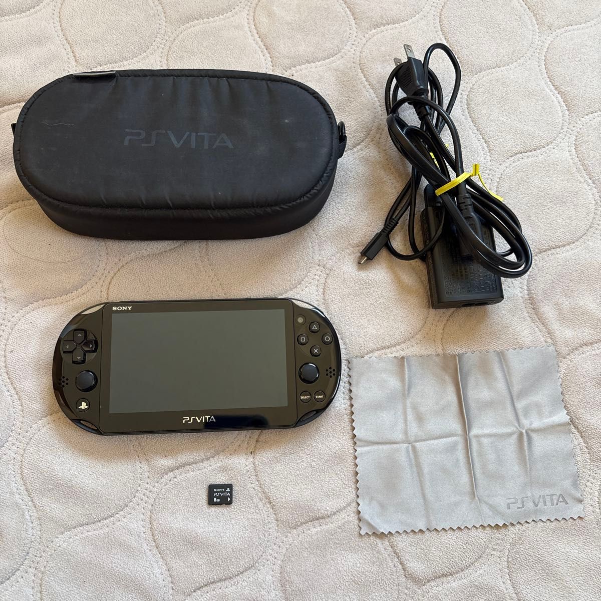 PS Vita PCH-2000 SONY 8GBメモリーカード ケース クリーニングクロス