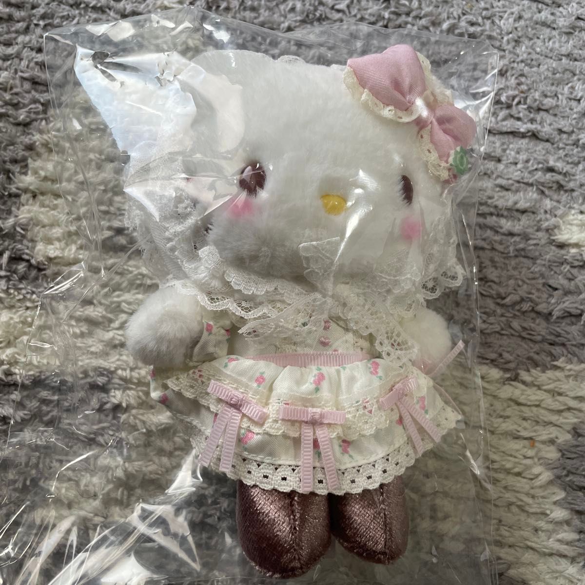 新品未使用】サンリオ ハローキティ フォレストレース マスコット