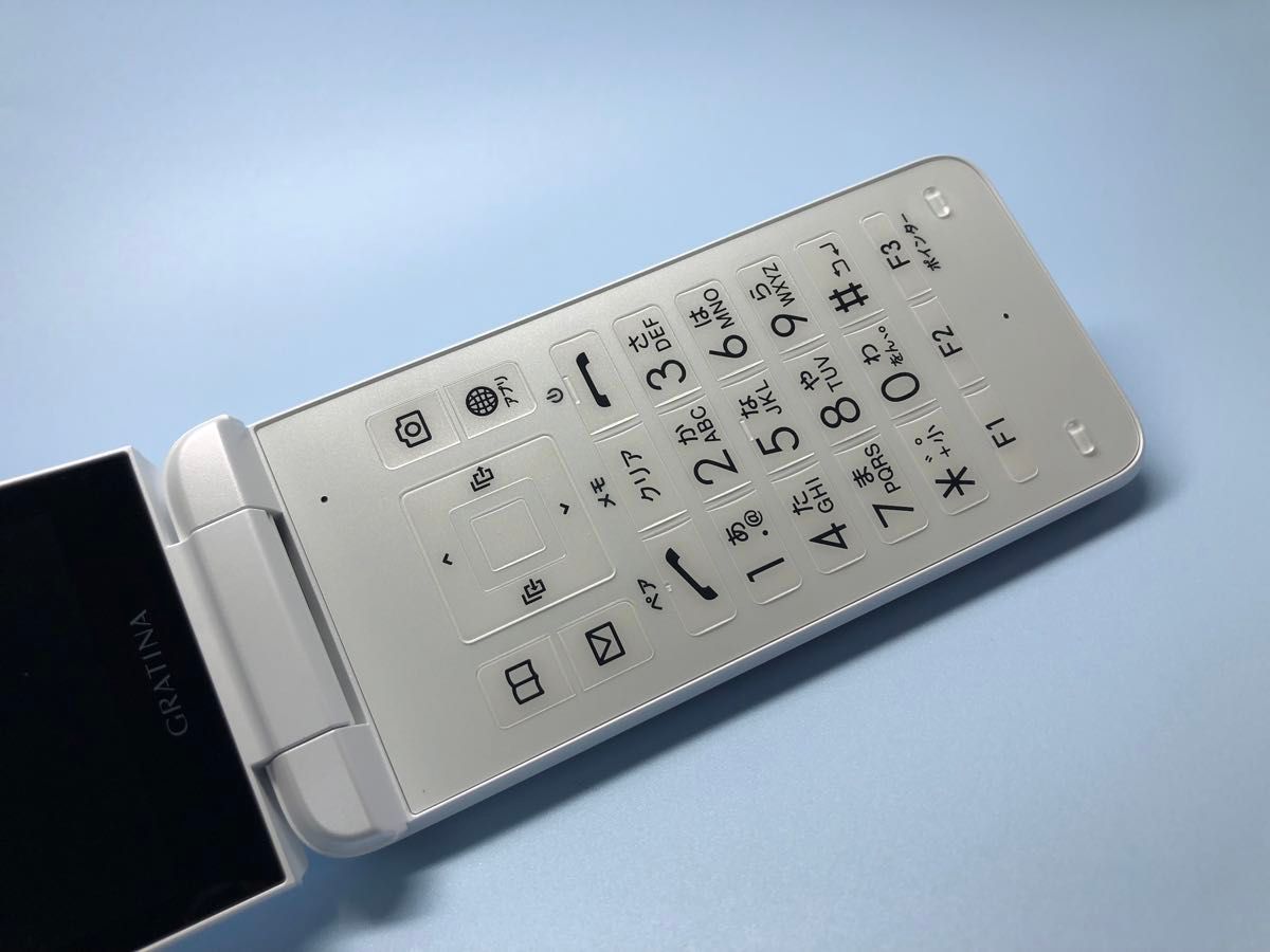 SIMロック解除済 】au GRATINA KYF42 ホワイト｜Yahoo!フリマ（旧