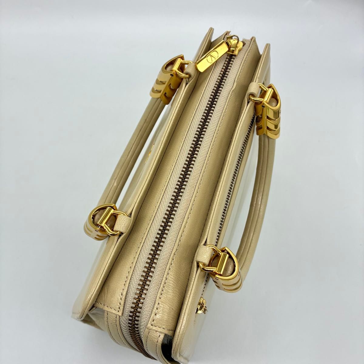 美品】valentino garavani ハンドバッグ ゴールド金具 レザー｜Yahoo