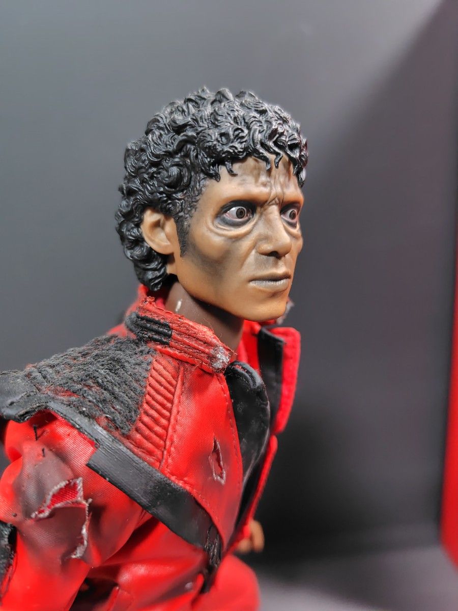 マイケル ジャクソン スリラー版 ホットトイズ 1/6スケールフィギュア