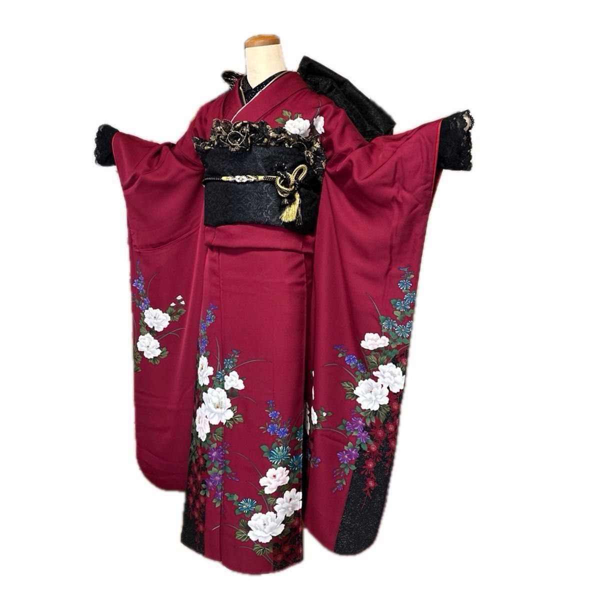 極上モード×クールビューティー】深紅×黒振袖フルセット 成人式前撮り