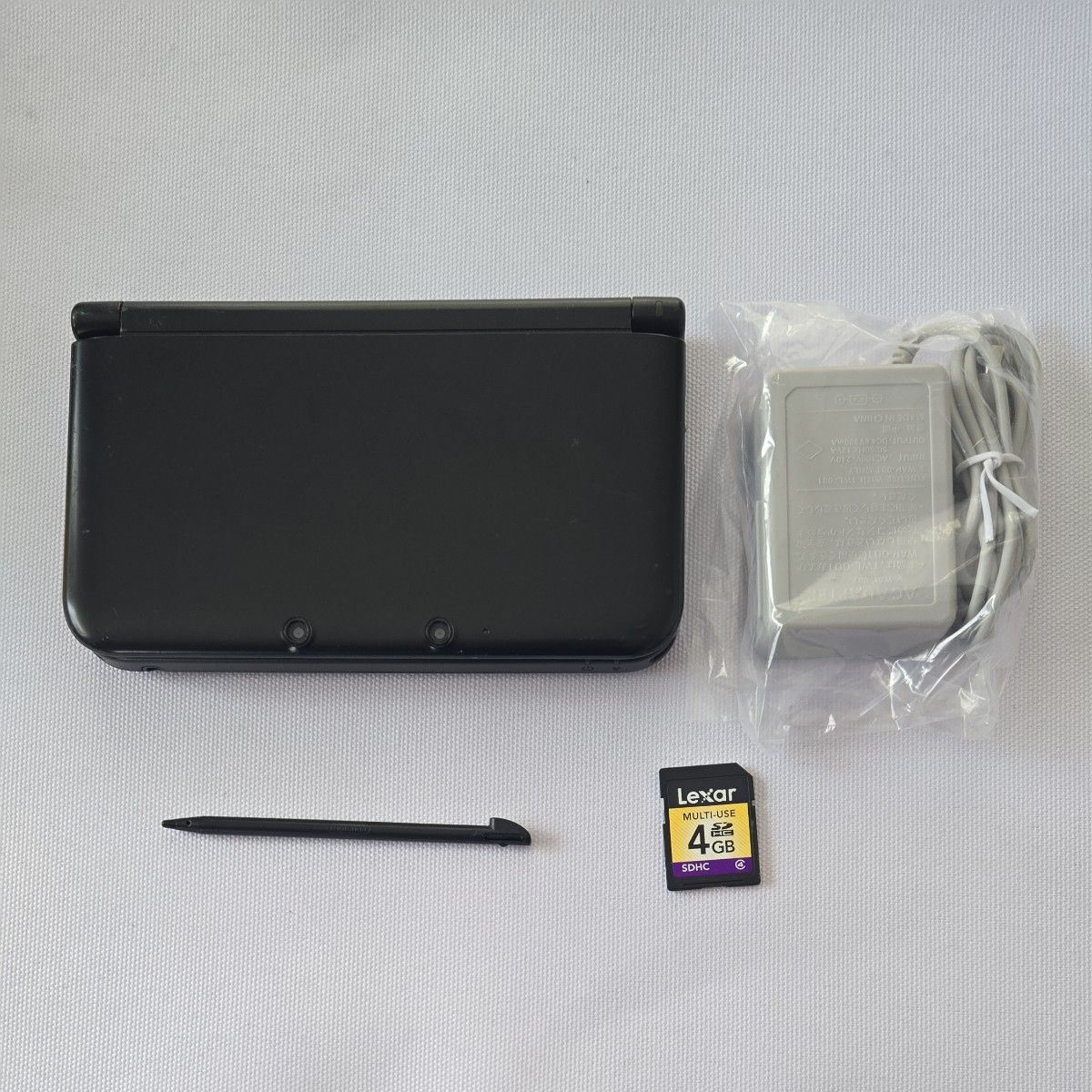 ニンテンドー3DS LL ブラック 充電器 タッチペン SDカード 4GB｜Yahoo