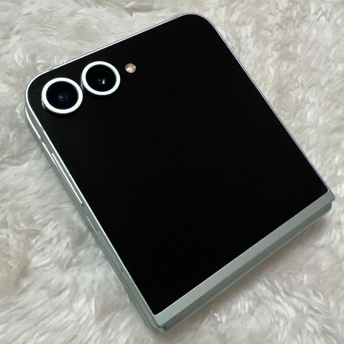 Galaxy Z Flip6 256GB ミント 美品 i42｜Yahoo!フリマ（旧PayPayフリマ）