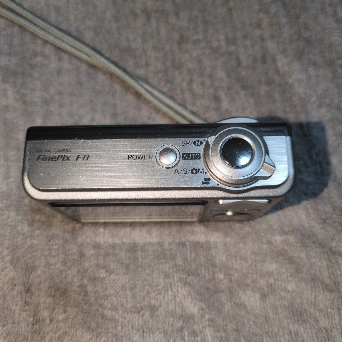 FUJIFILM FinePix F11 デジタルカメラ 6 3 MEGAPIXEL ジャンク品