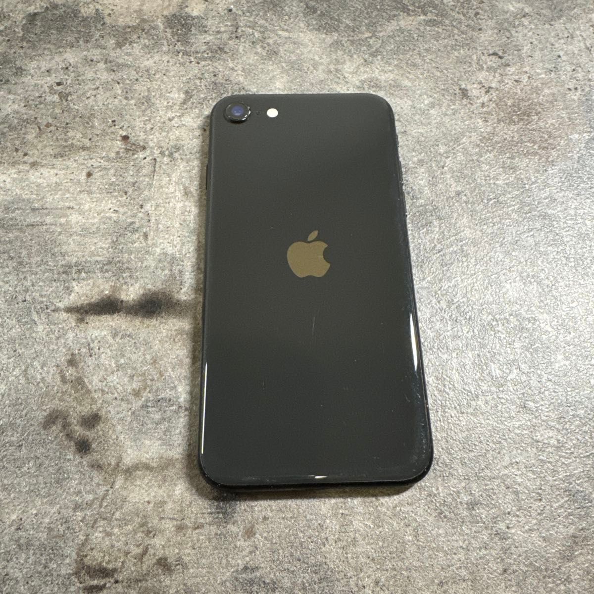 50527 iPhoneSE2 64GB ブラック SIMフリー 中古品 本体のみ｜Yahoo