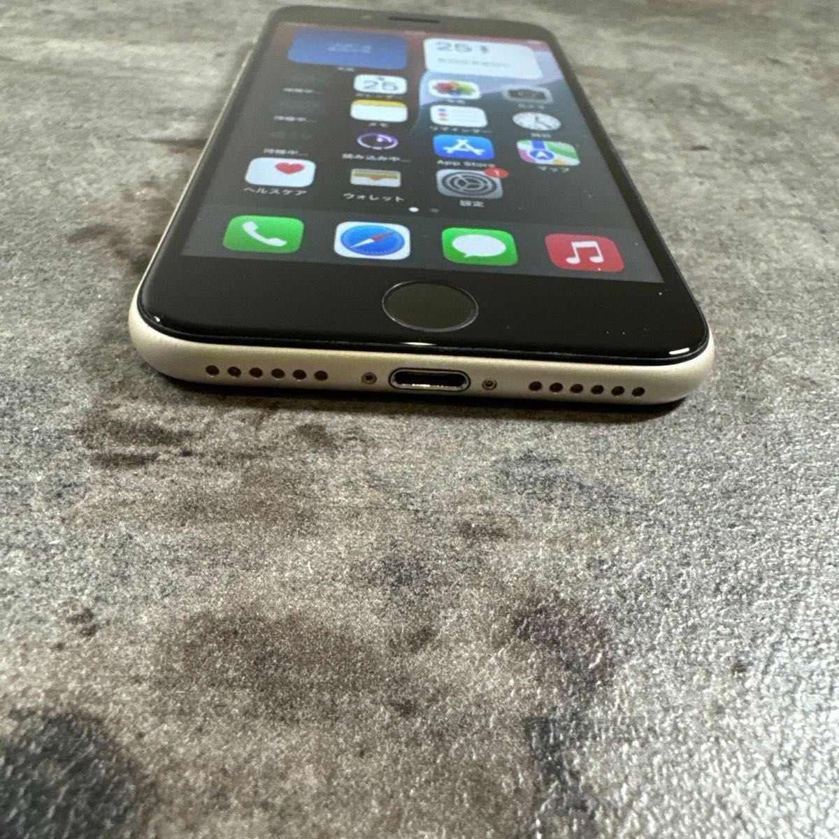 04845 iPhoneSE3 64GB スターライト SIMフリー ジャンク品 本体のみ