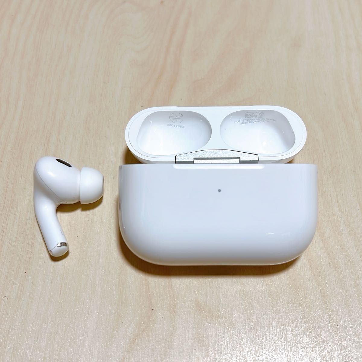 Apple正規品】 AirPods Pro2 MagSafe充電ケース(USB-C)＋左耳イヤホン