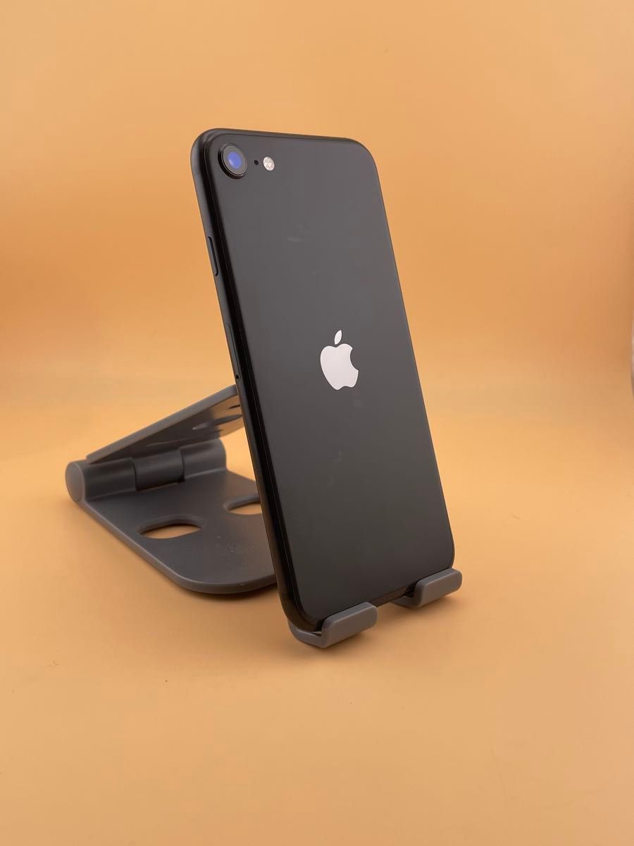 iPhone SE（第2世代）64GB ブラック SIMフリー バッテリー79% iPhone