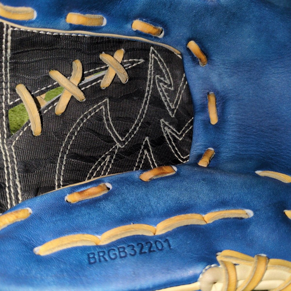 ZETT PROSTATUS 軟式投手 サイズ4 BRGB32201｜Yahoo!フリマ（旧PayPay