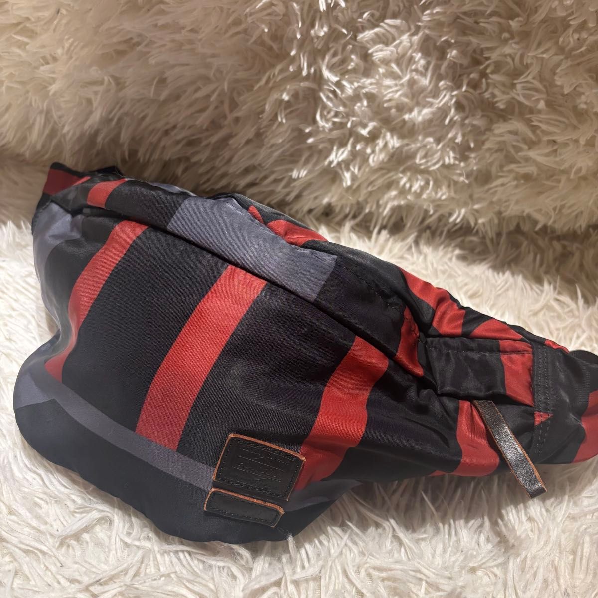 希少品 マルニ ポーター ボディバッグ ストライプ ナイロン ブラック