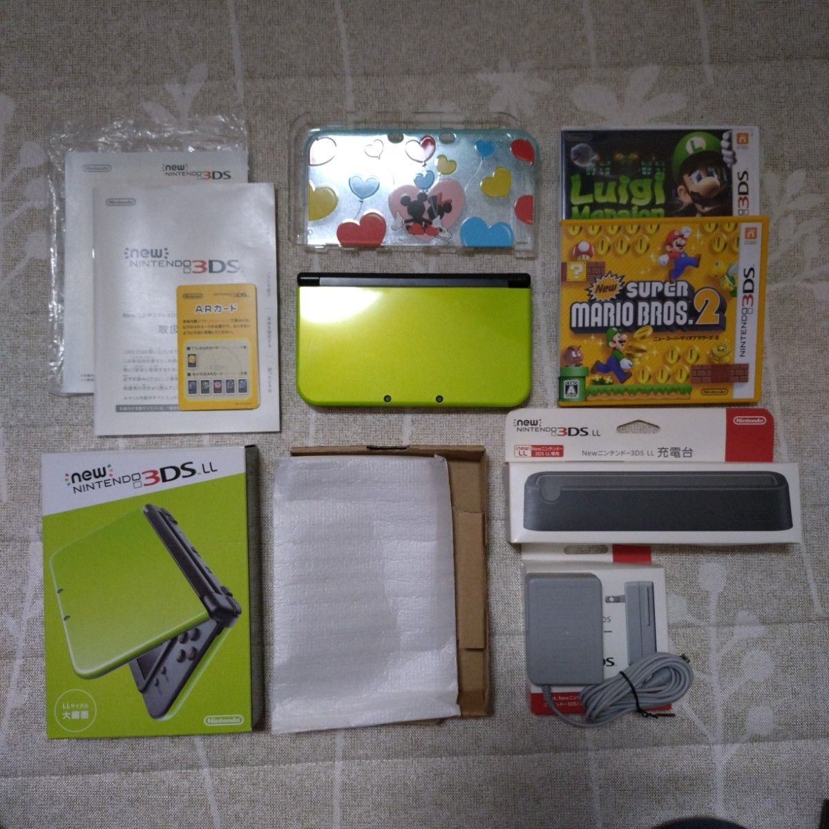 Newニンテンドー3DS LL ライムグリーン×ブラック本体 ディズニーカバー