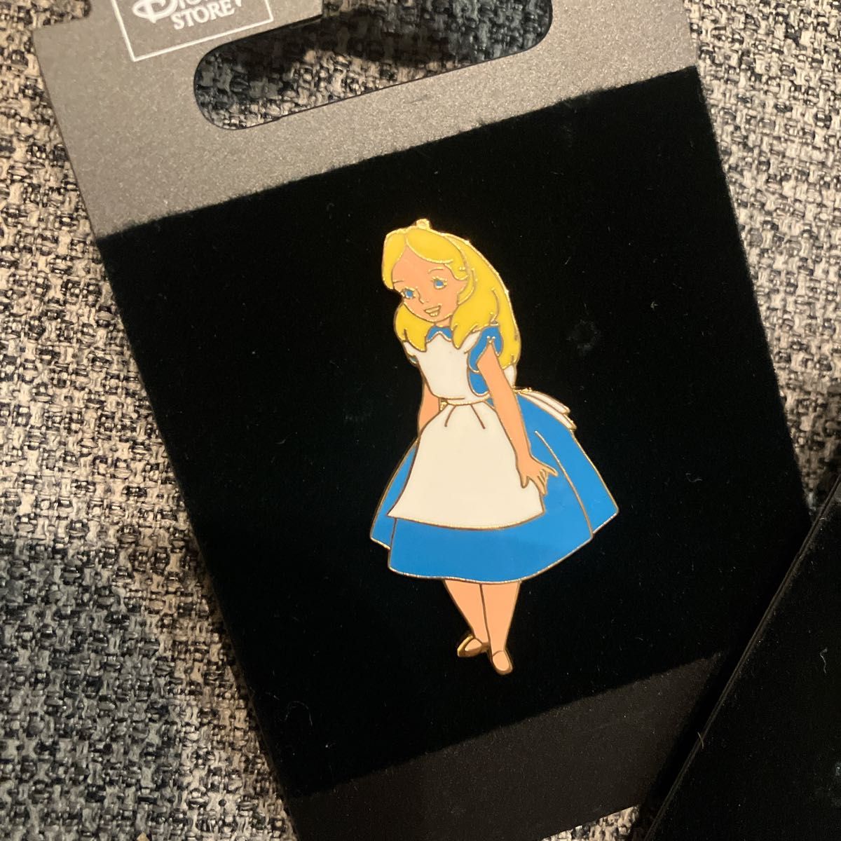 ピンバッジ ディズニー 不思議の国のアリス 白うさぎ｜Yahoo!フリマ