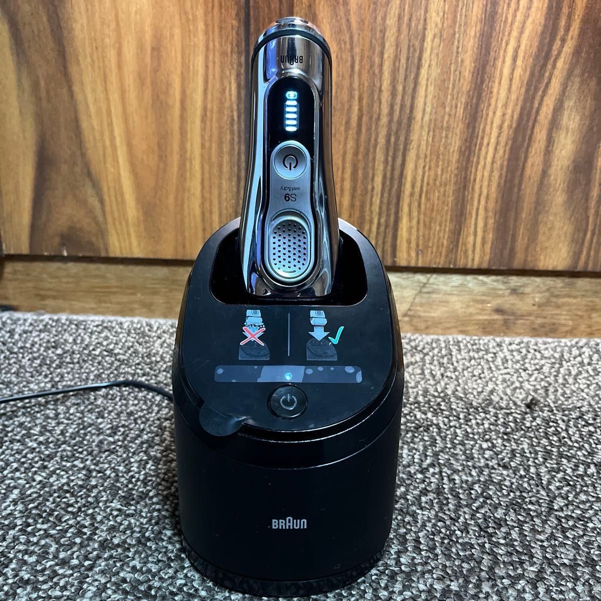 ブラウン シリーズ9 電気シェーバー 充電スタンド付き BRAUN 充電式 髭