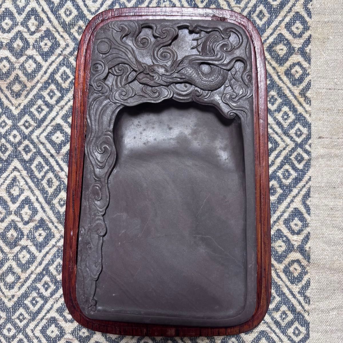 すずり 龍彫刻 硯 書道具 唐木箱付き 中国美術 骨董品 端渓石 224B