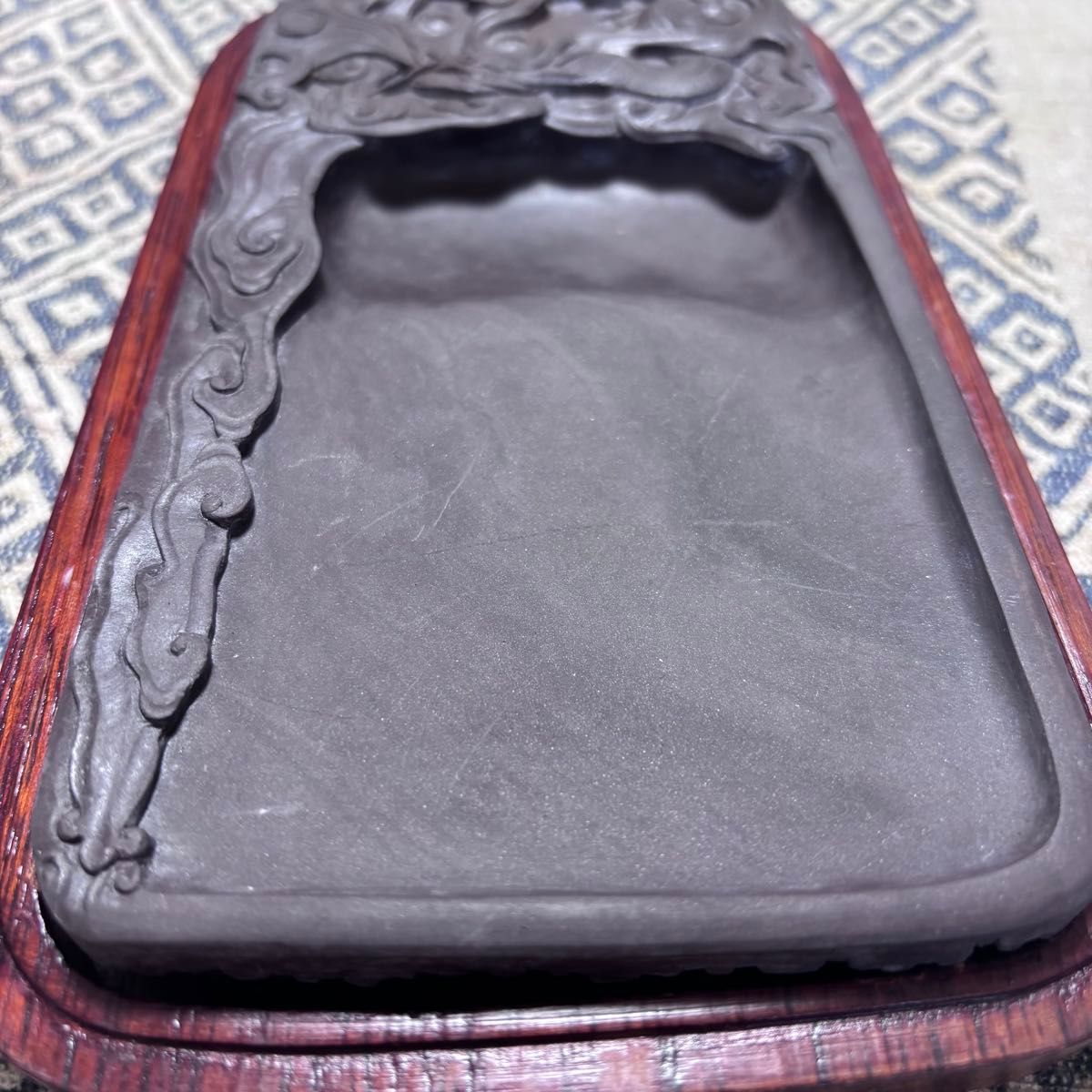 すずり 龍彫刻 硯 書道具 唐木箱付き 中国美術 骨董品 端渓石 224B