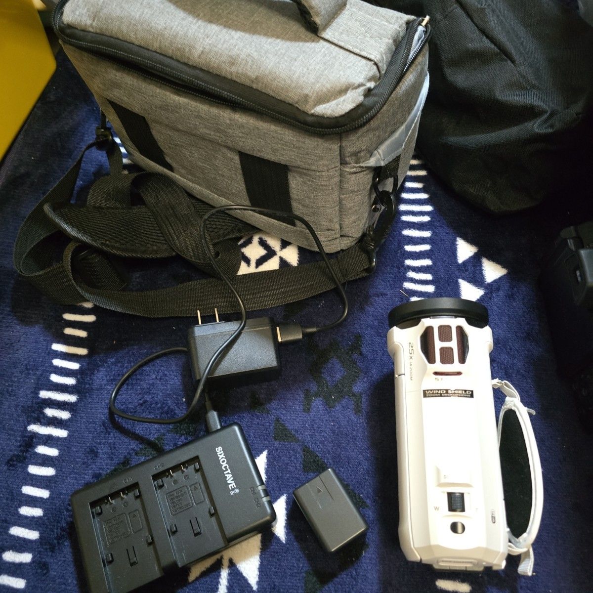 Panasonic 4K ビデオカメラ HC-VX992MS-W 25X iA ZOOMバッテリー2個