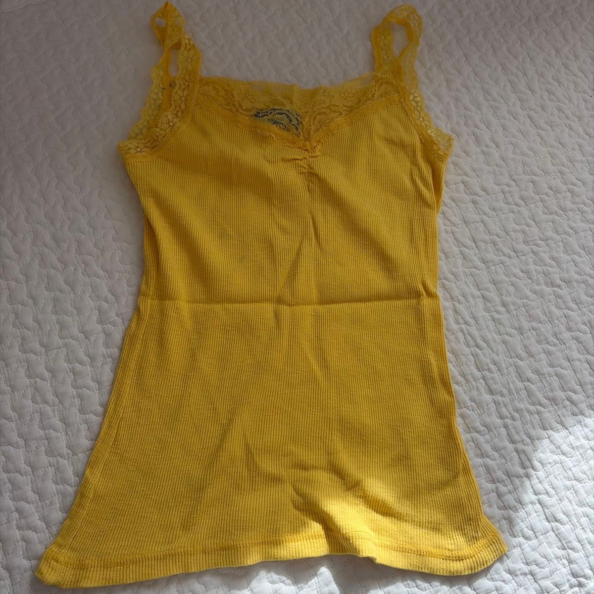 イエロー レースキャミソール Mサイズ｜Yahoo!フリマ（旧PayPayフリマ）