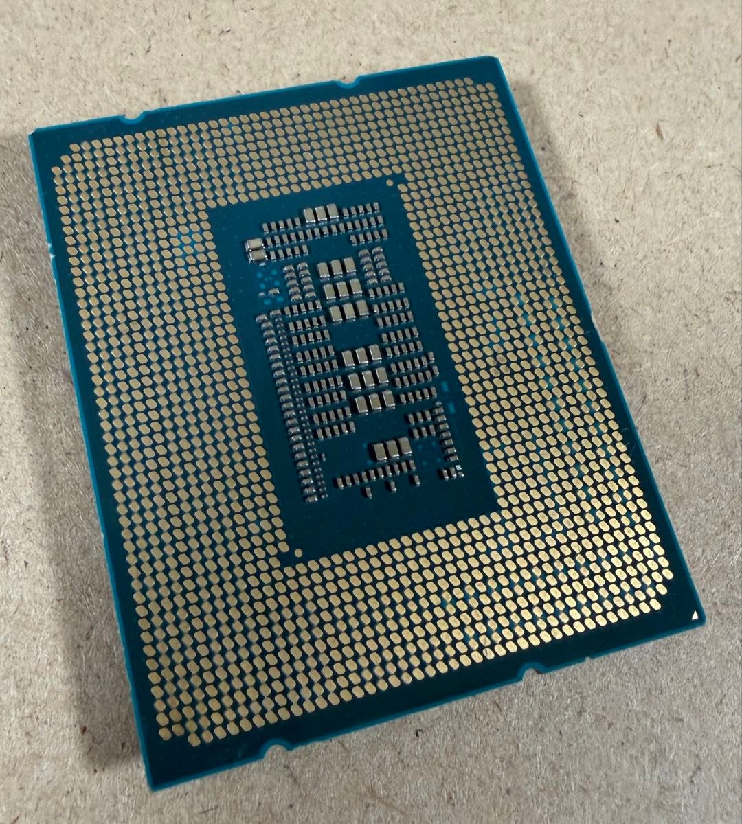 Intel Core i5 14400f CPUのみ lga1700ソケット 動作確認済み画像有り