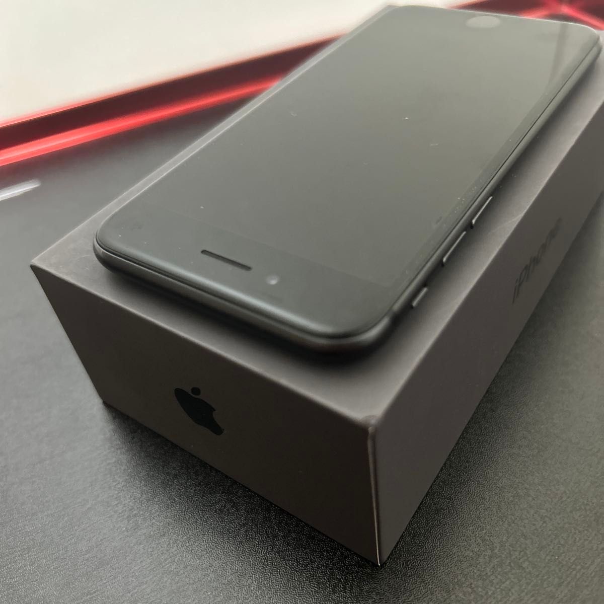 iPhone 8 64GB スペースグレイ SIMフリー 全面ガラス保護フィルム付き